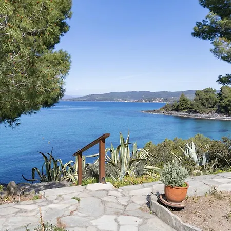Sunset Cove By Halu! - Spacious 4-bedroom Apartment Néos Marmarás